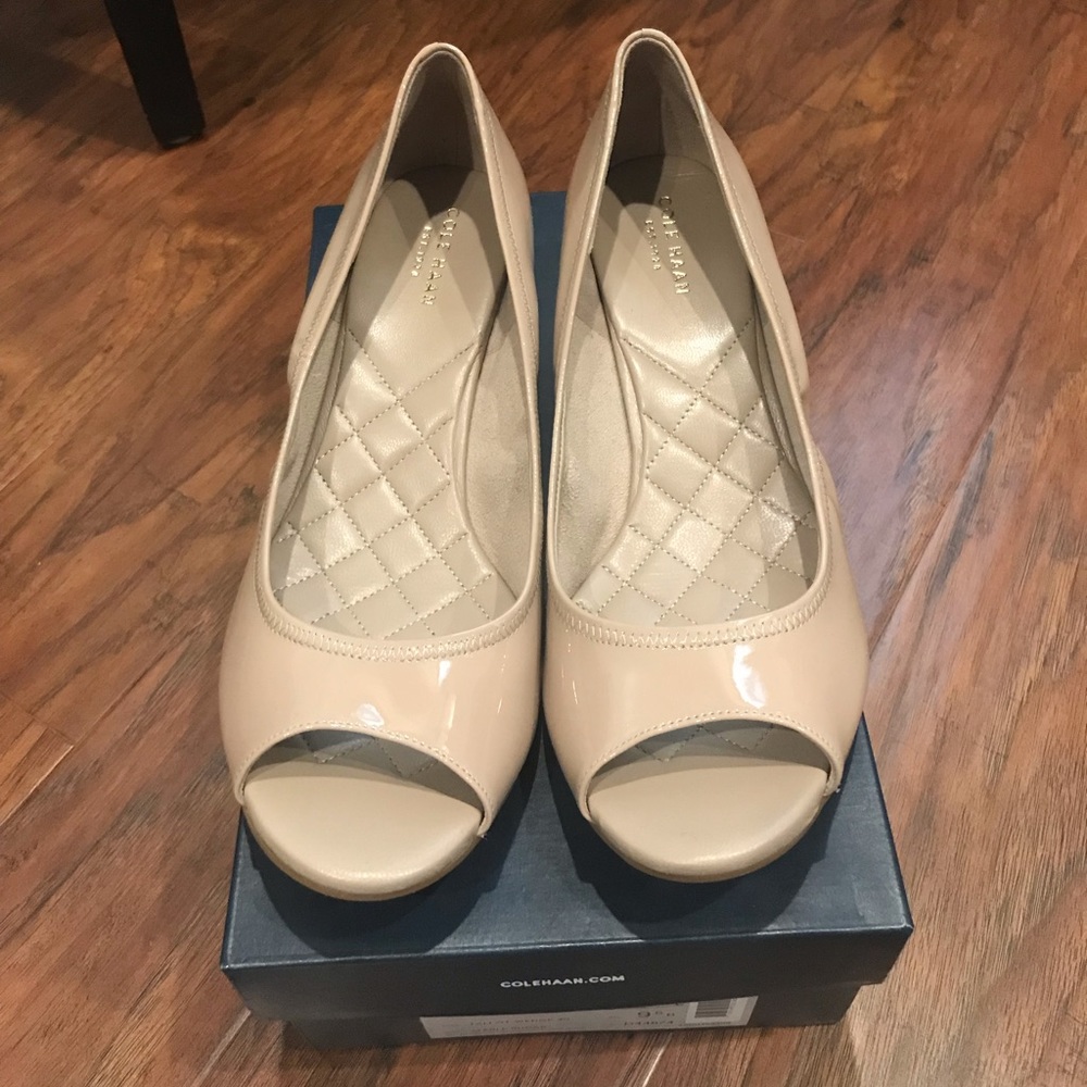 NWT Cole Haan Tali OT Wedge 40 - Nude